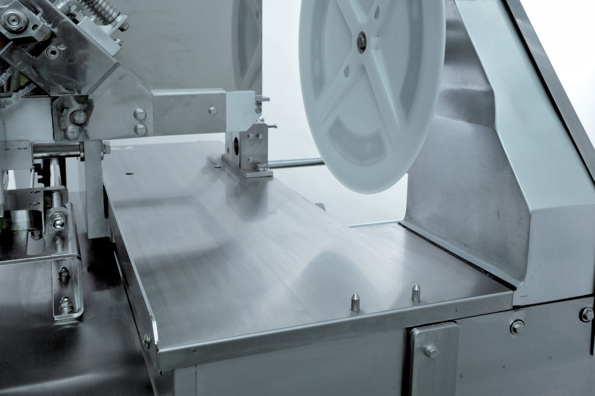 Photo: NAS-330S Hermes S