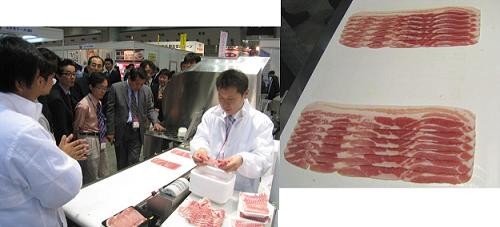 『リブラ』 豚バラ・豚ロースを主にデモンストレーションを行いました。